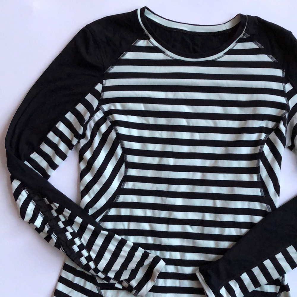 || LuLuLemon || mint & black striped top